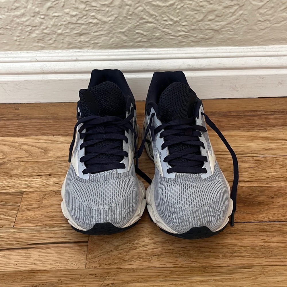 Mizuno Wave Inspire 16 running shoes 6.5 women